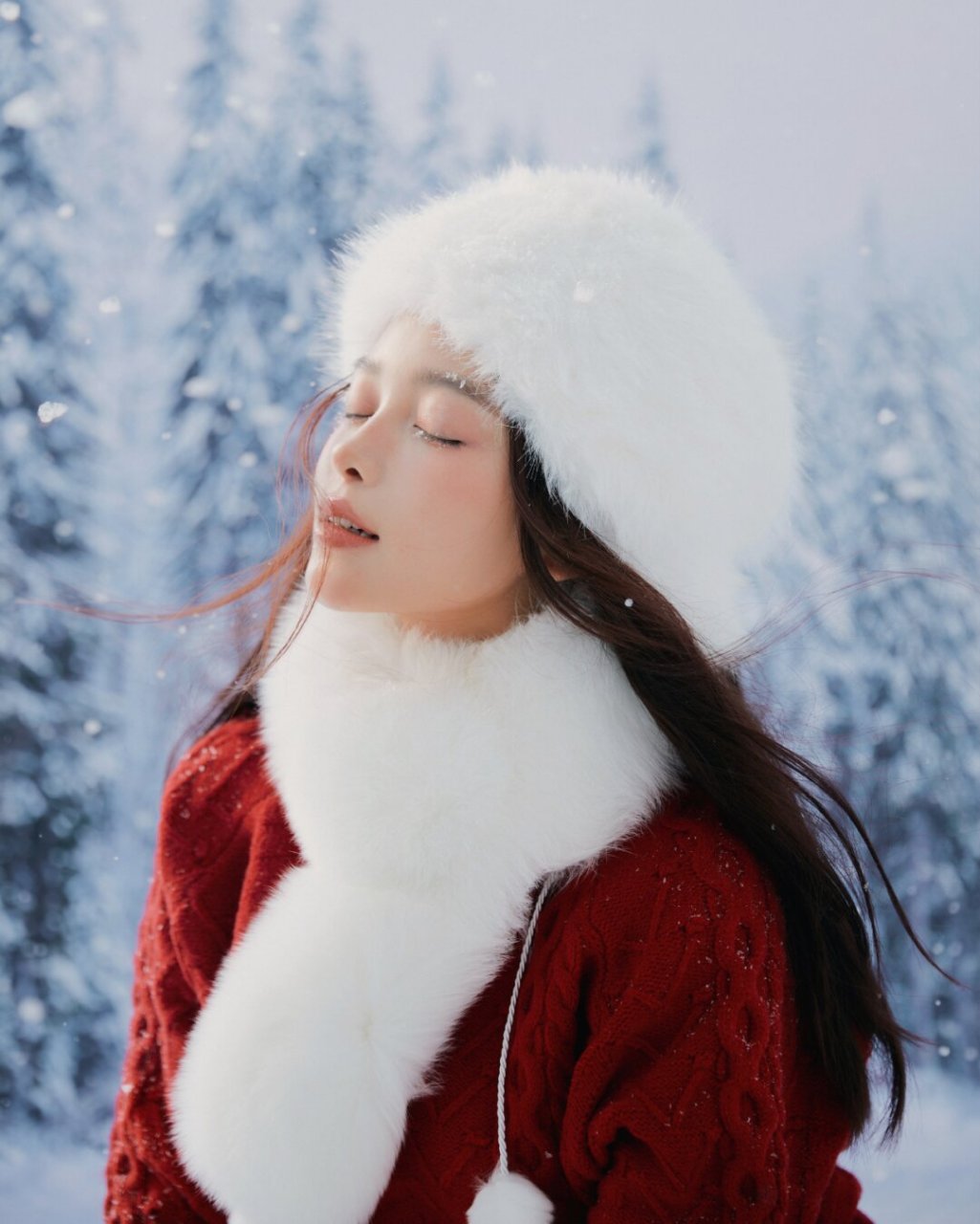 下雪女孩唯美图片图片