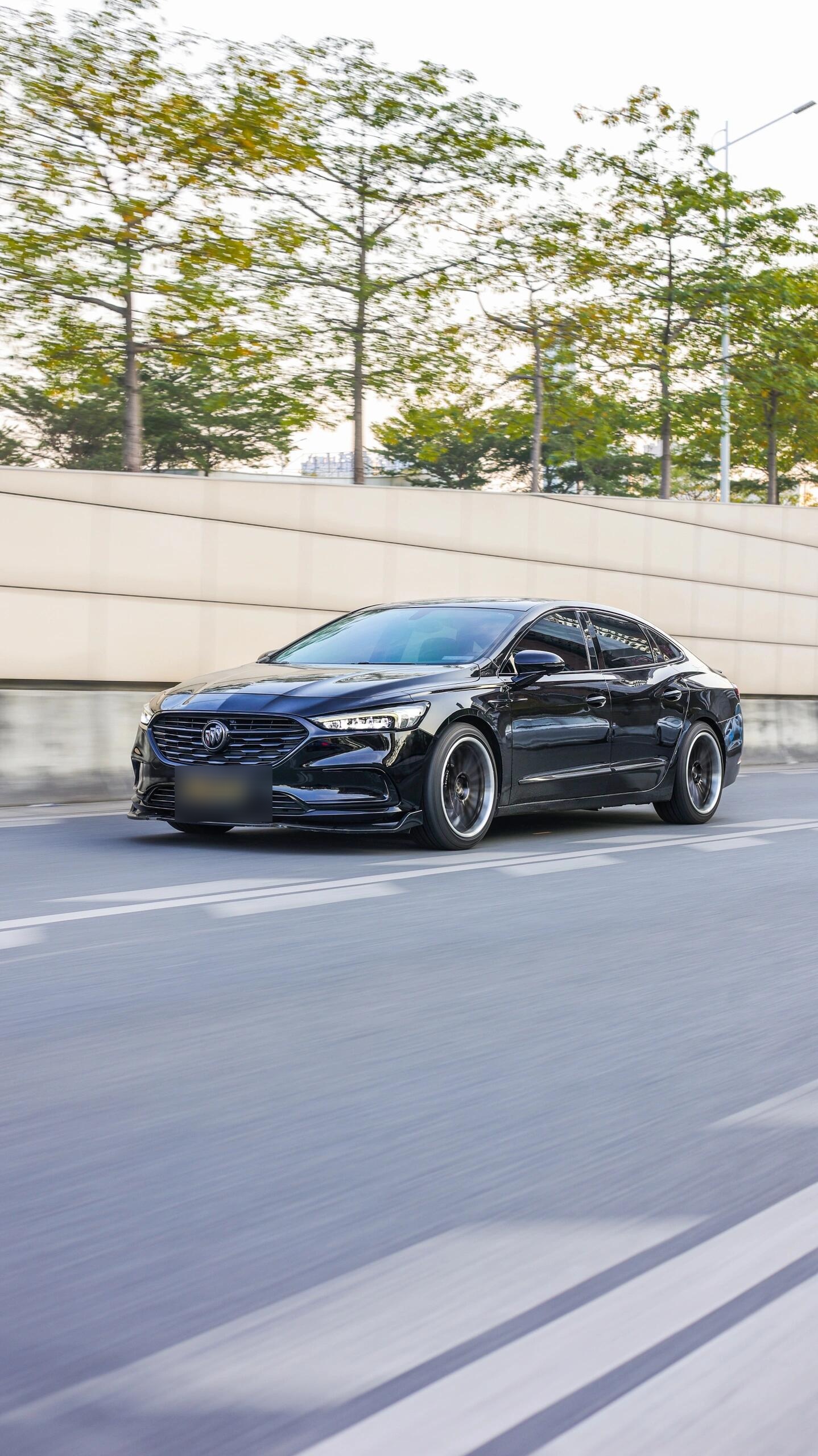 👋 今天必须给大家种草一下全新君越的黑武士改装案例,简直帅到炸裂