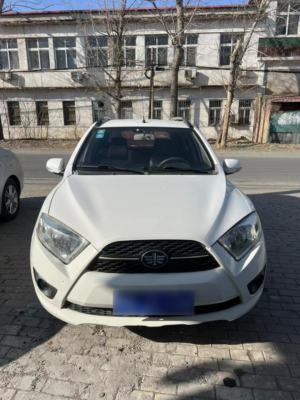 13年9月天津一汽夏利n7,保险整年 精品车况,手动挡,两厢小嘎巴豆