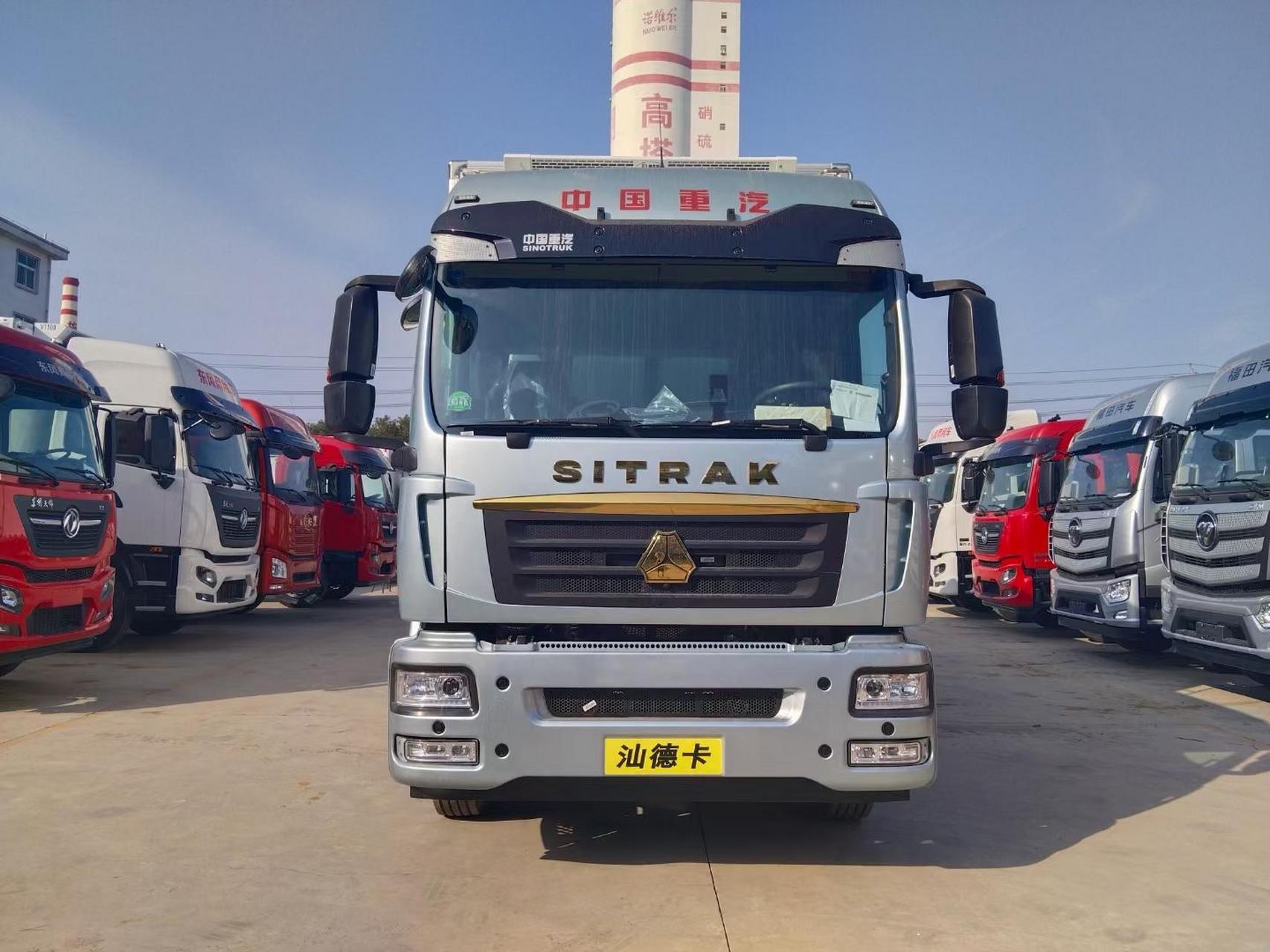 8米汕德卡g5s自动挡290马力冷藏车 整车外尺寸:9350*26000*3980mm