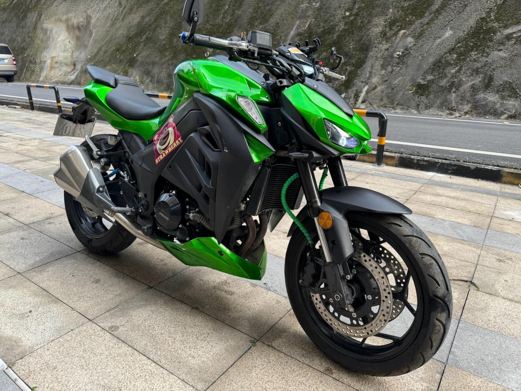 21年大力神n19,国产大蟒蛇双缸400cc,声浪无敌,安全行驶四千公里无倒