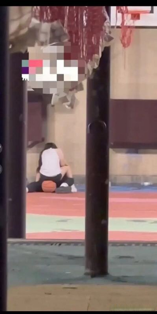 前有四川传媒教室,今有复旦大学篮球场.