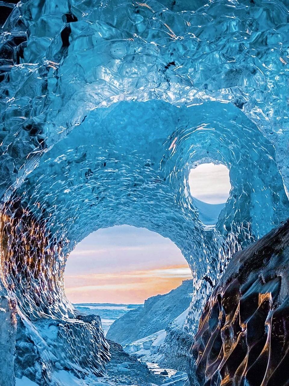 探秘冰岛蓝冰洞06丨光遇峡谷隧道原型 光遇这款游戏想必很多宝子们