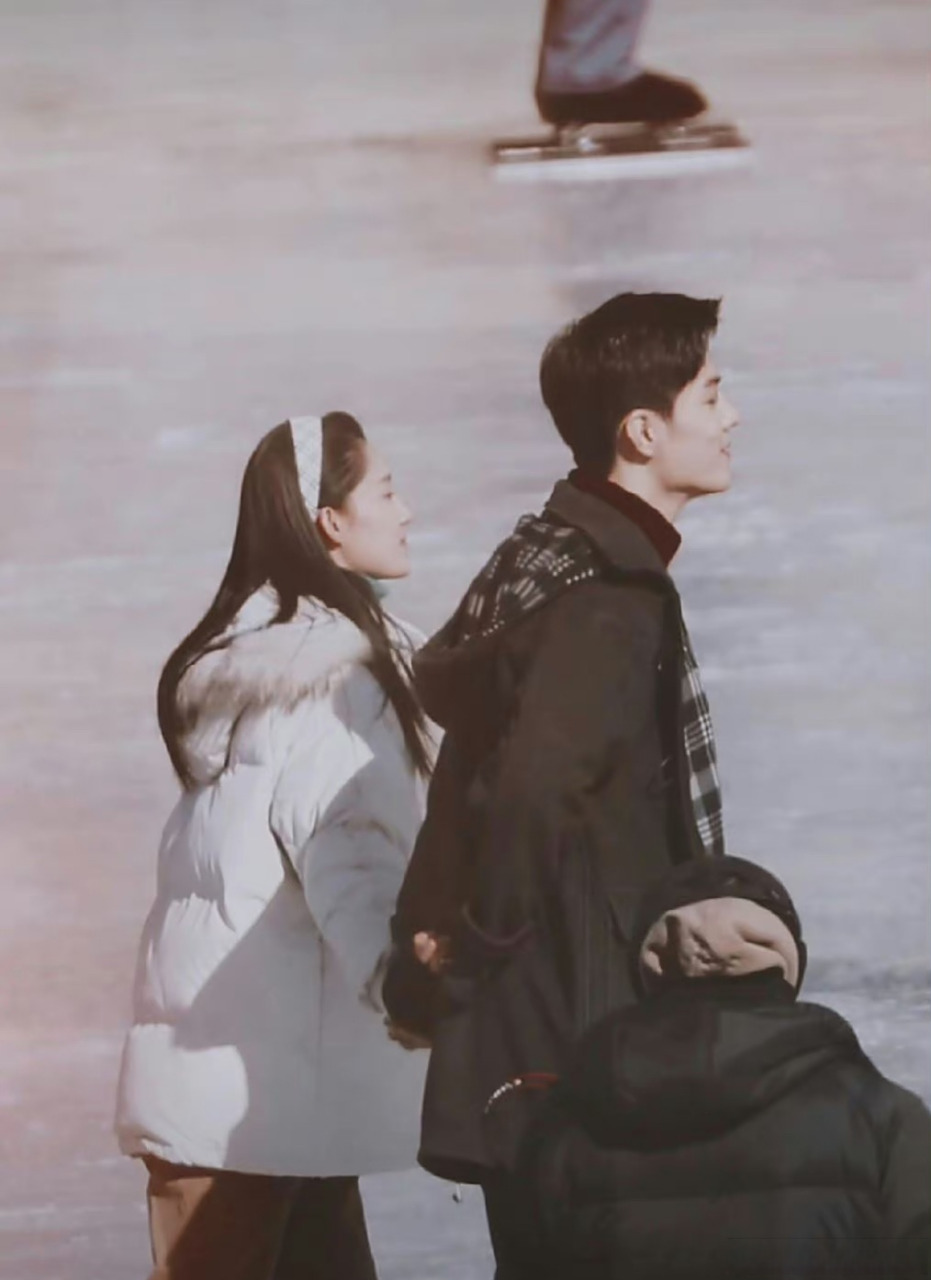 梦中的那片海李沁和肖战同框有点甜啊,93你gkd!