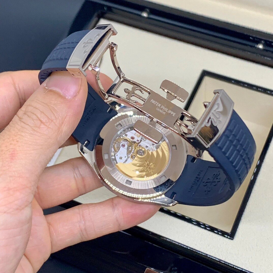 百达翡丽 白金蓝手雷 5168g 超公价不多