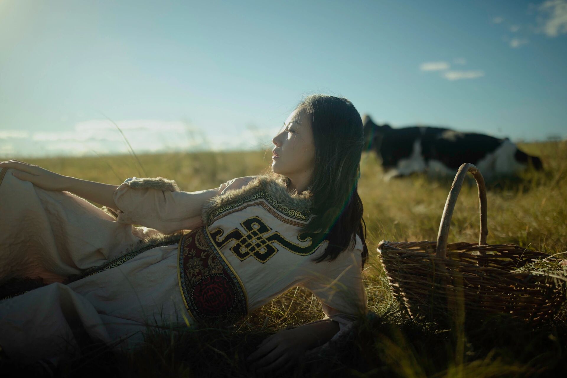 拍照姿势不重样|草原氛围感写真如何拍71 呼伦贝尔大草原旅行帮闺蜜