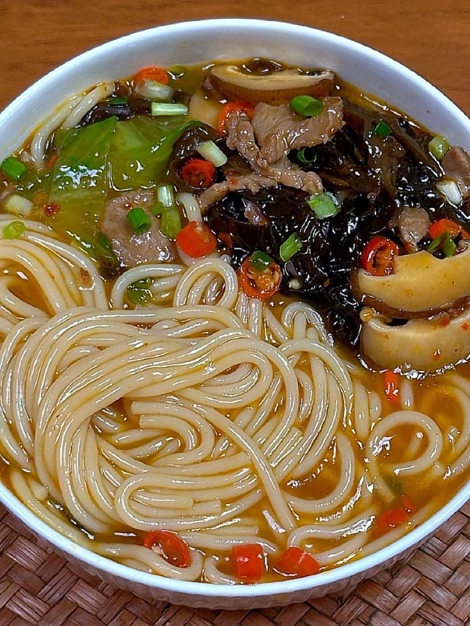 湖南人早餐必不可少的汤米粉!