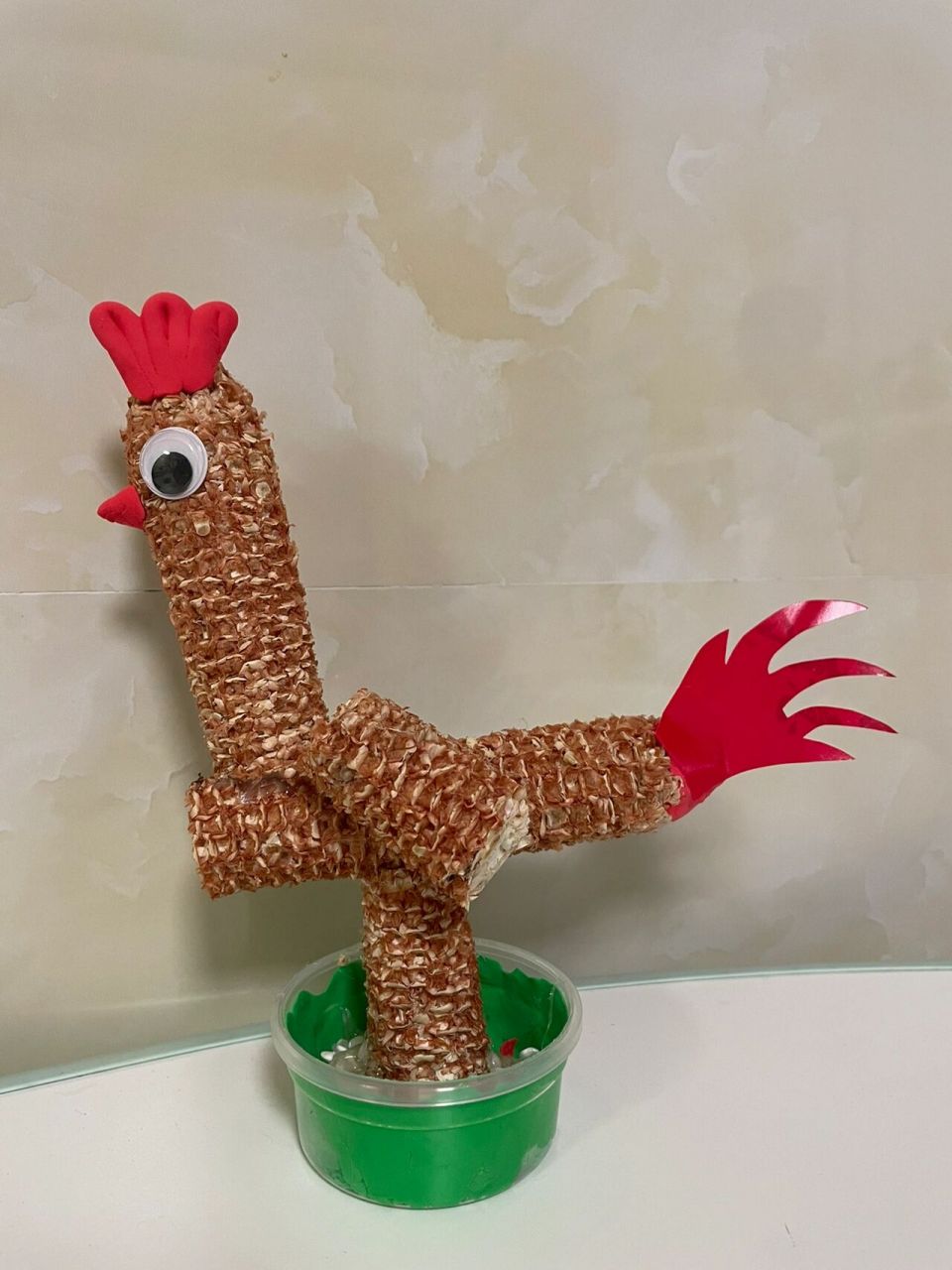 幼儿园手工 | 玉米芯动物制作 长颈鹿和鳄鱼都被选了 鸡要求站起来垫