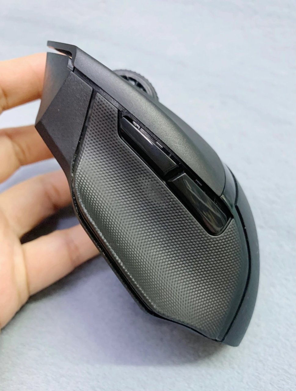 雷蛇 razer 巴塞利斯蛇x极速版 小巴蛇无线鼠标,左侧有点痕迹,正面95