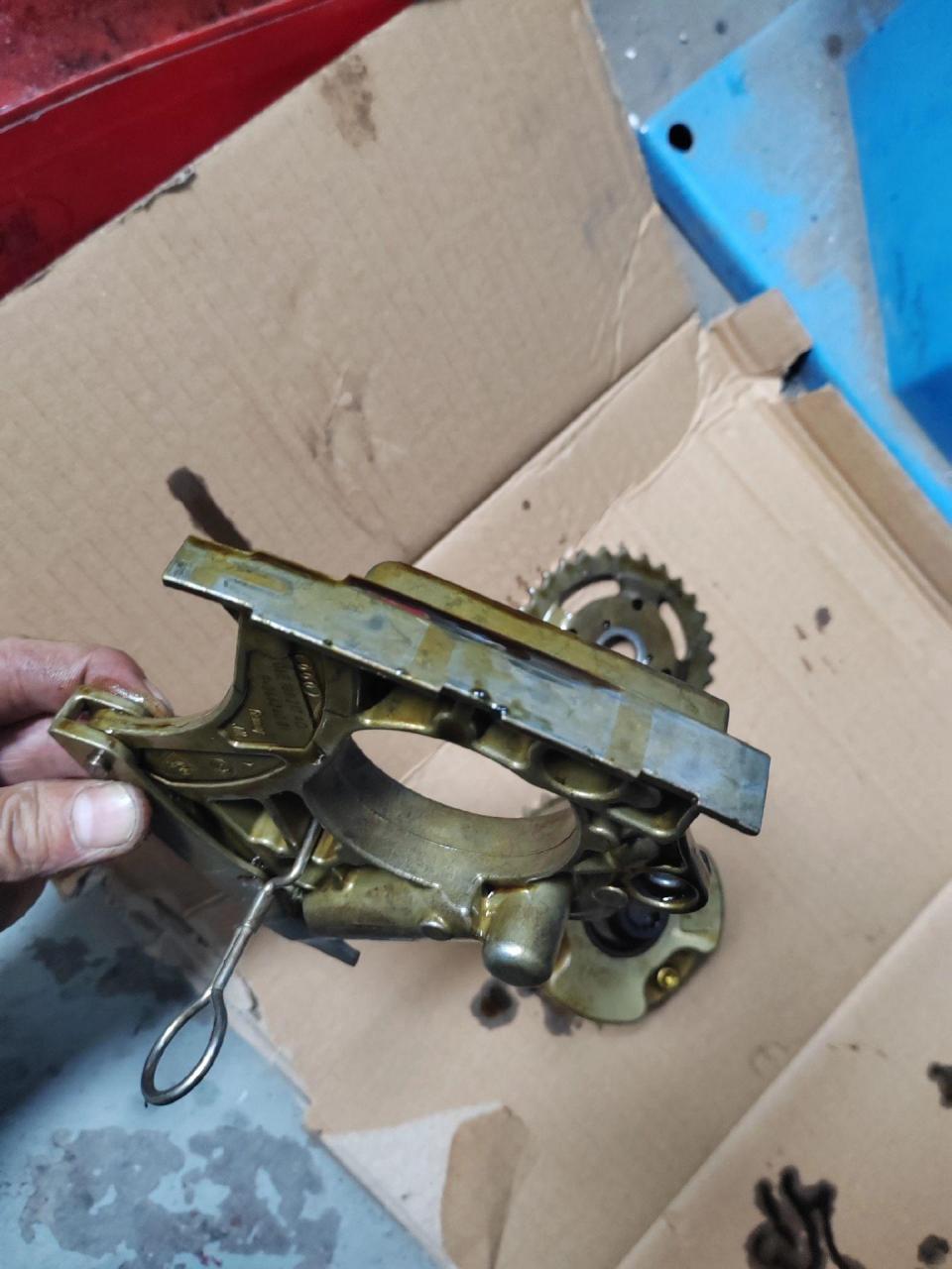 奥迪a7启动异响,发动机报故障,链条涨紧器更换