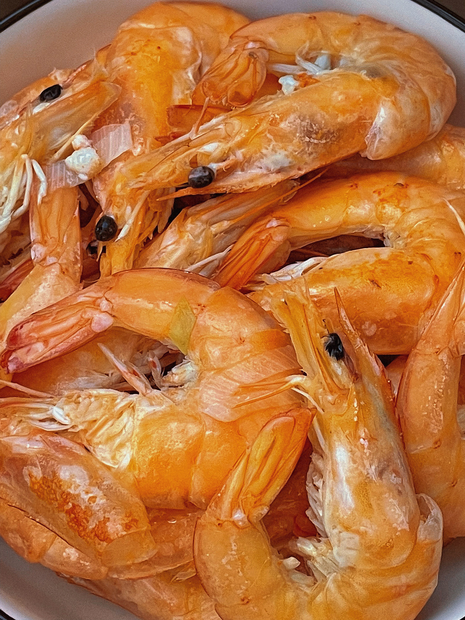 没想到第一次做水煮大虾就成功了 94简单又好吃的水煮大虾做法: 1.