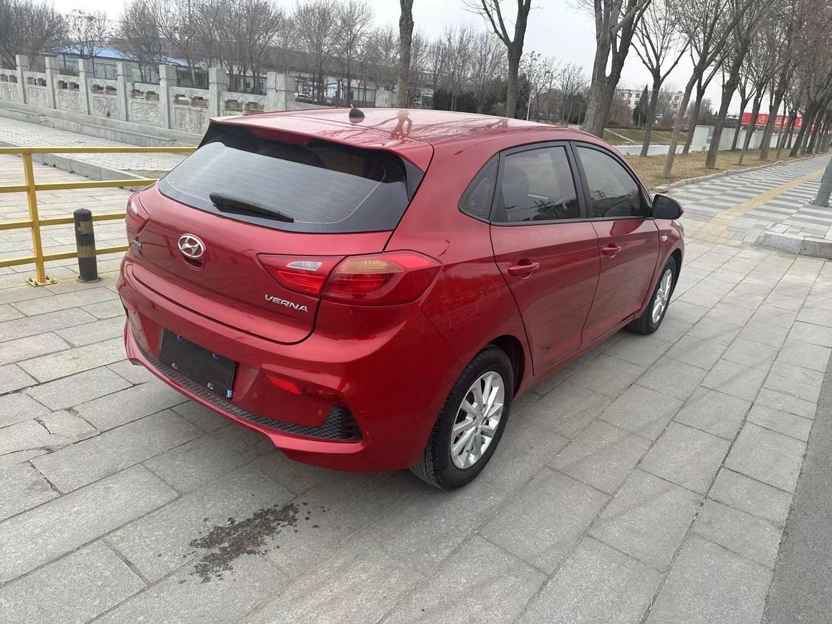 拿下17年12月份现代悦纳.两厢自动挡.安全行驶7.3万公里.