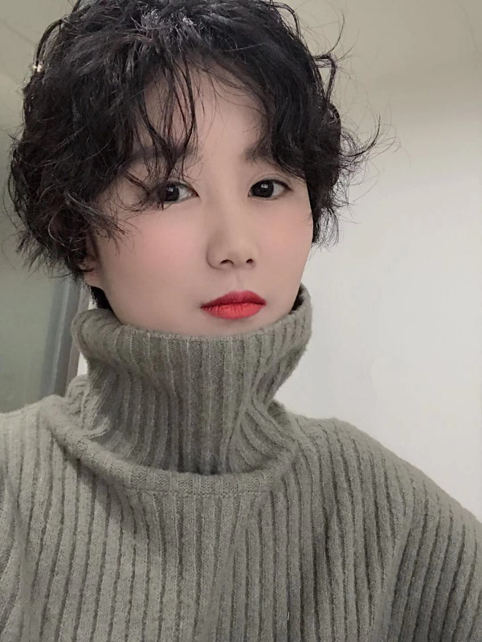 短发烫发 超短发 短发羊毛卷 上海烫发 剪短发不烫不染太单调, 烫个