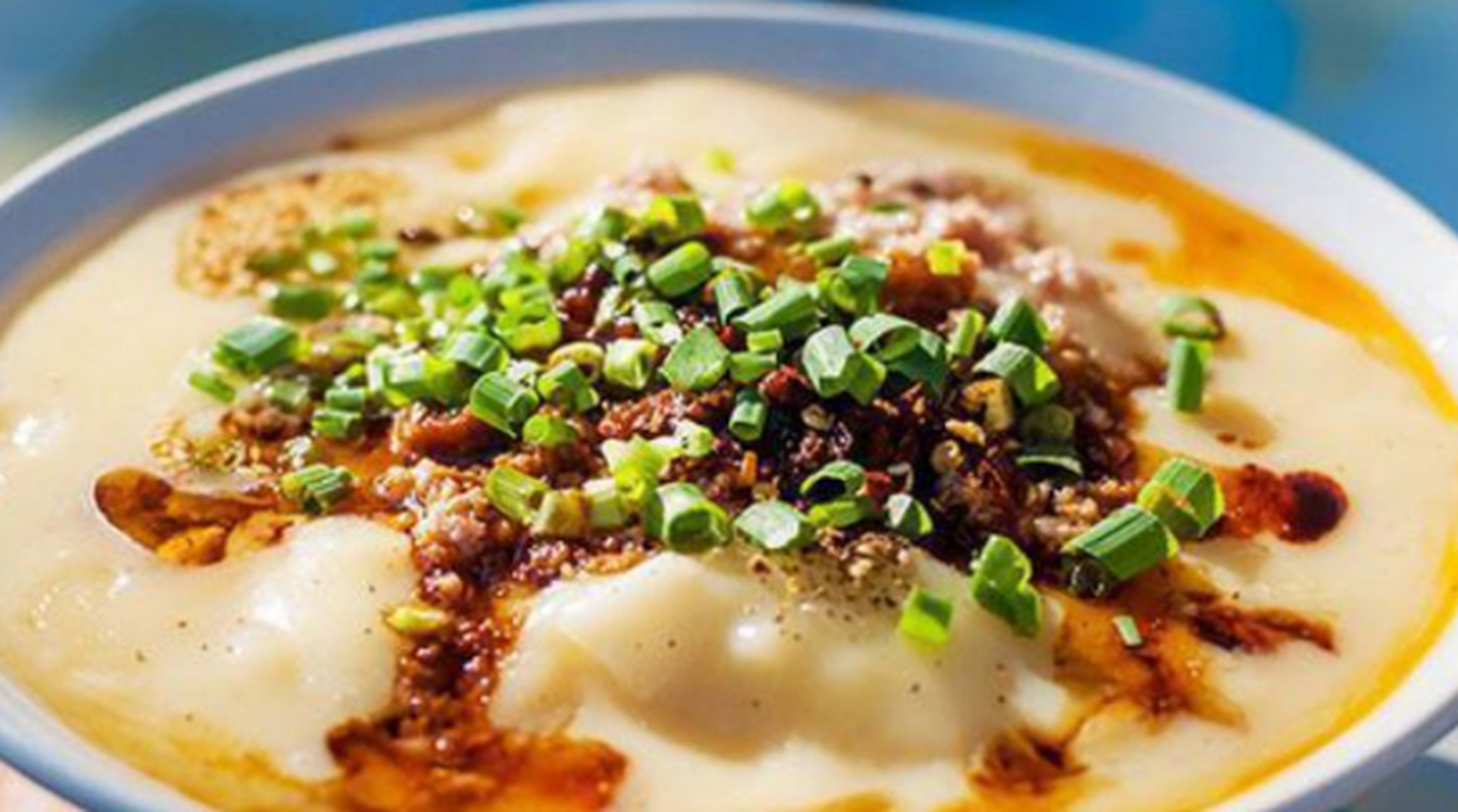 会泽稀豆粉#美食##美食分享##曲靖美食#  稀豆粉是会泽的特色小吃