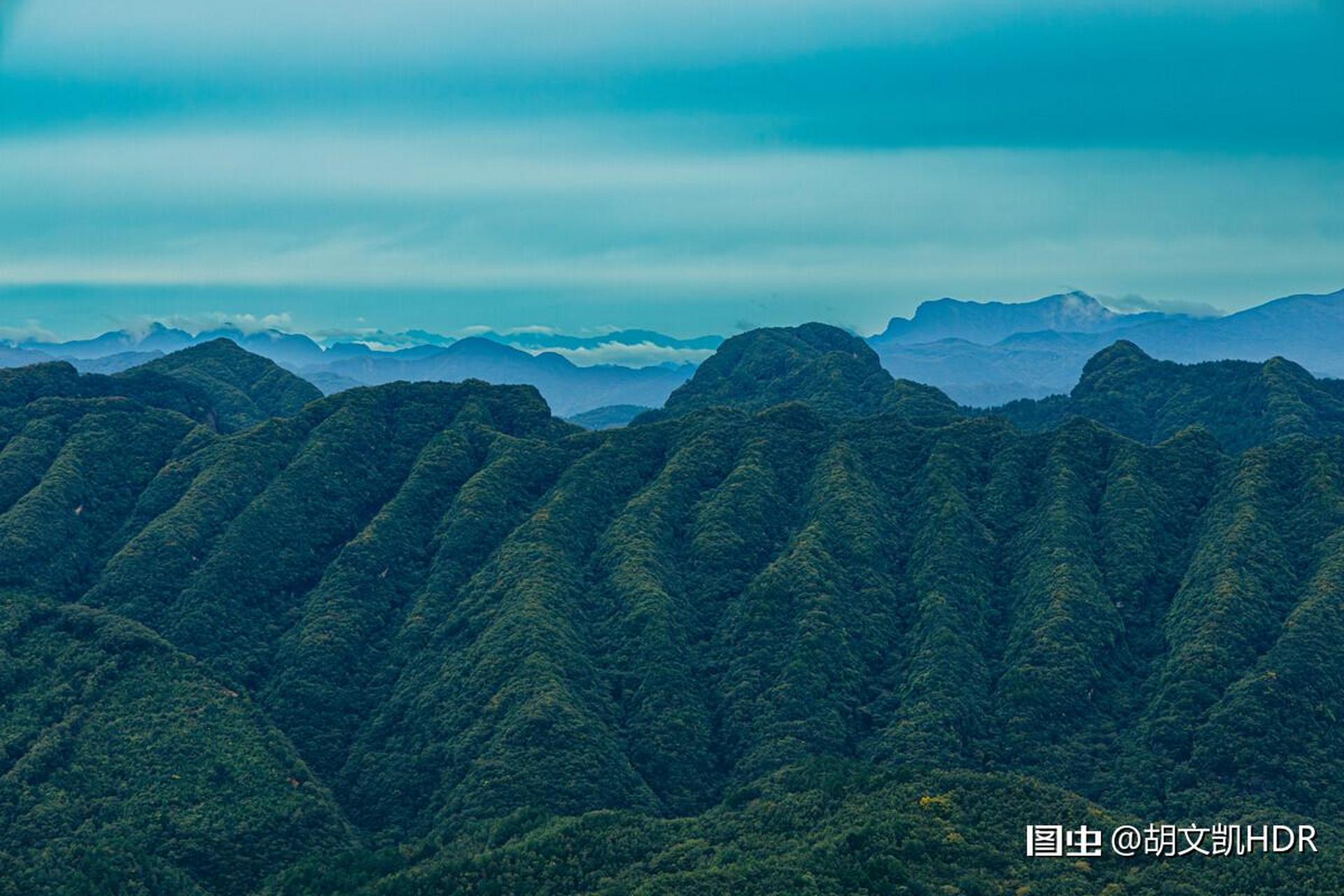 鸡心寨,地处剑阁县汉阳镇,海拔1094米,是剑门七十二主峰之一.