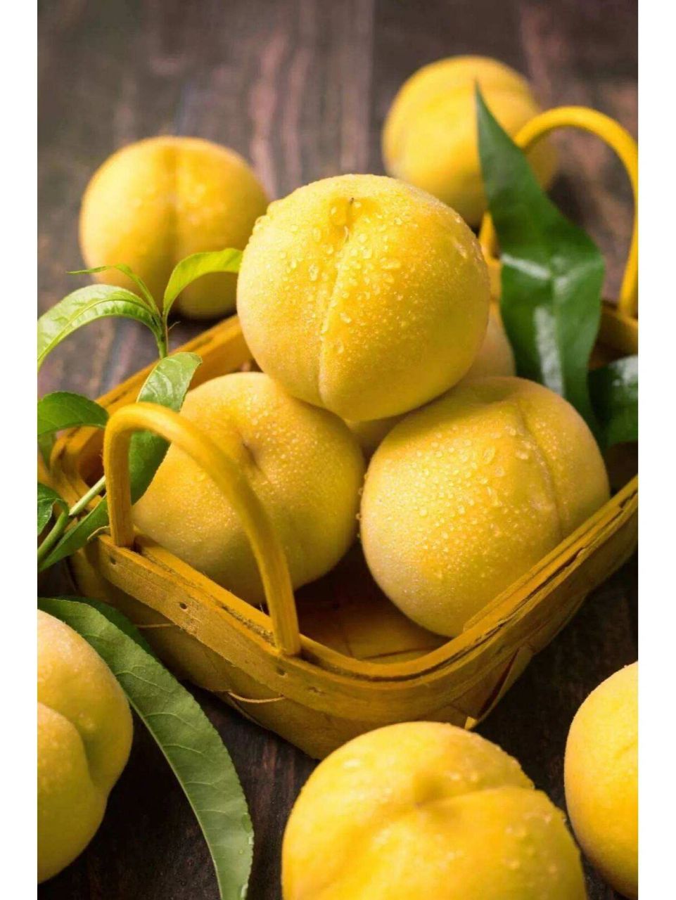 又到了吃黄桃的季节,湖南黄桃唯有炎陵黄桃 炎陵黄桃栽种于湖南省炎陵