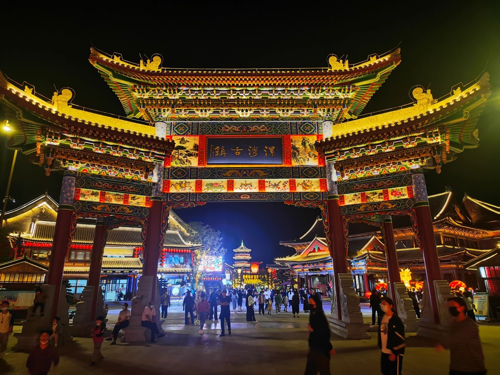 五线城市漯河新开的景区"漯湾古镇"打卡 2020年的假期,出国游不易