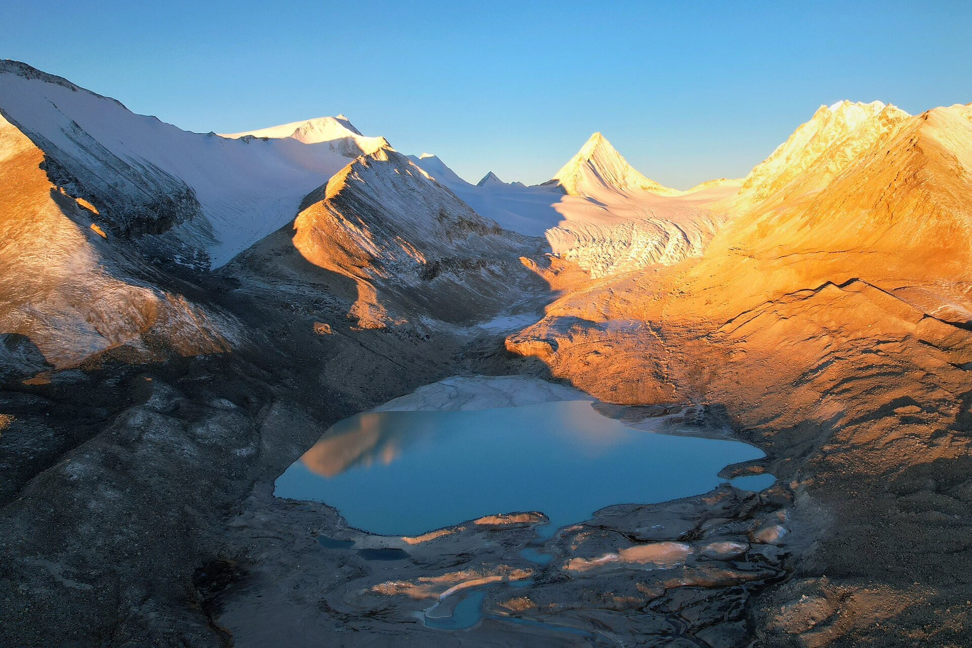 【藏南】冈底斯的主峰冷布岗日和国王普拉喜琼 10月5日普拉喜琼(国王