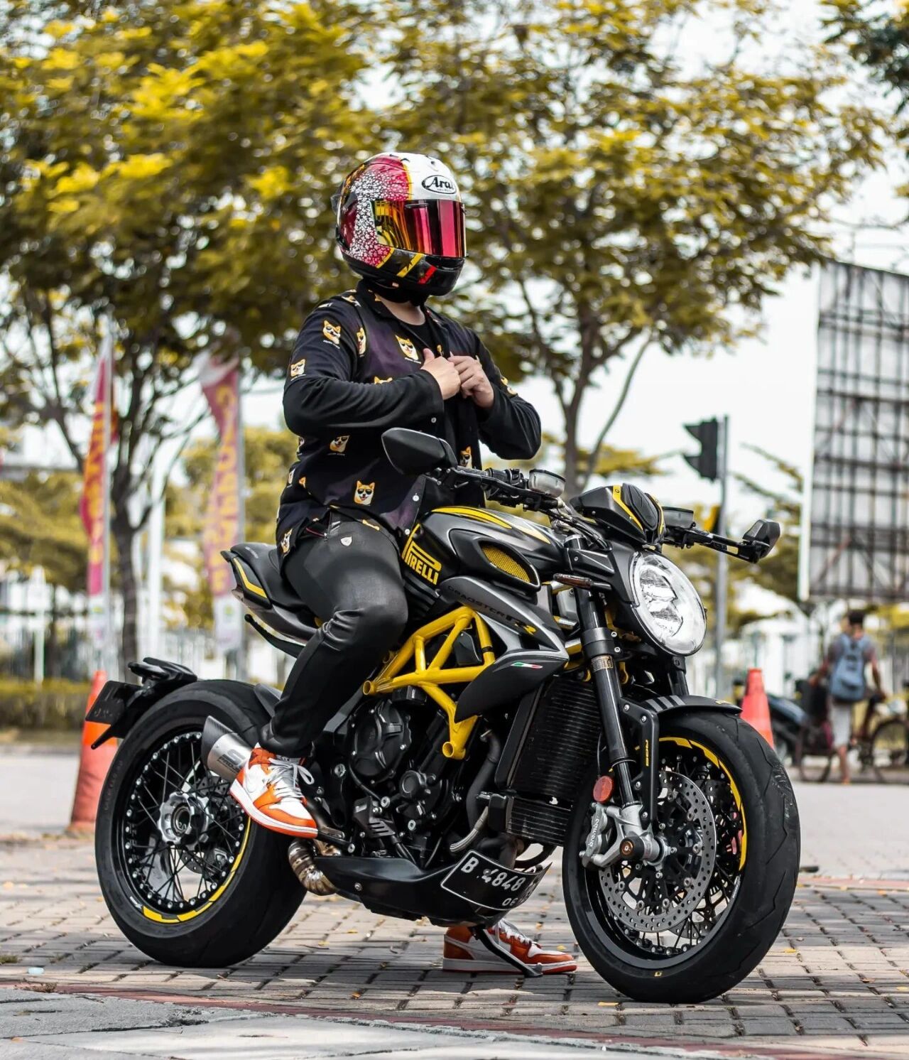 驾酷街头-奥古斯塔dragster rr mv agusta brutale车系的dragster 800