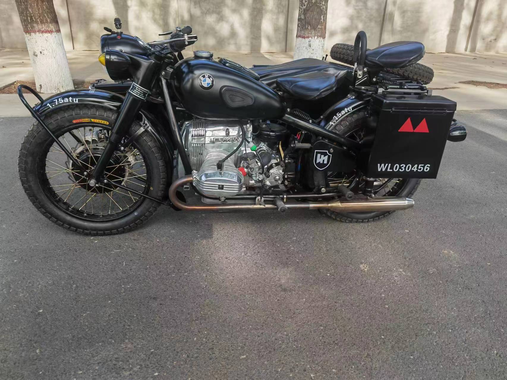 代同行出:宝马r100边三轮摩托车.