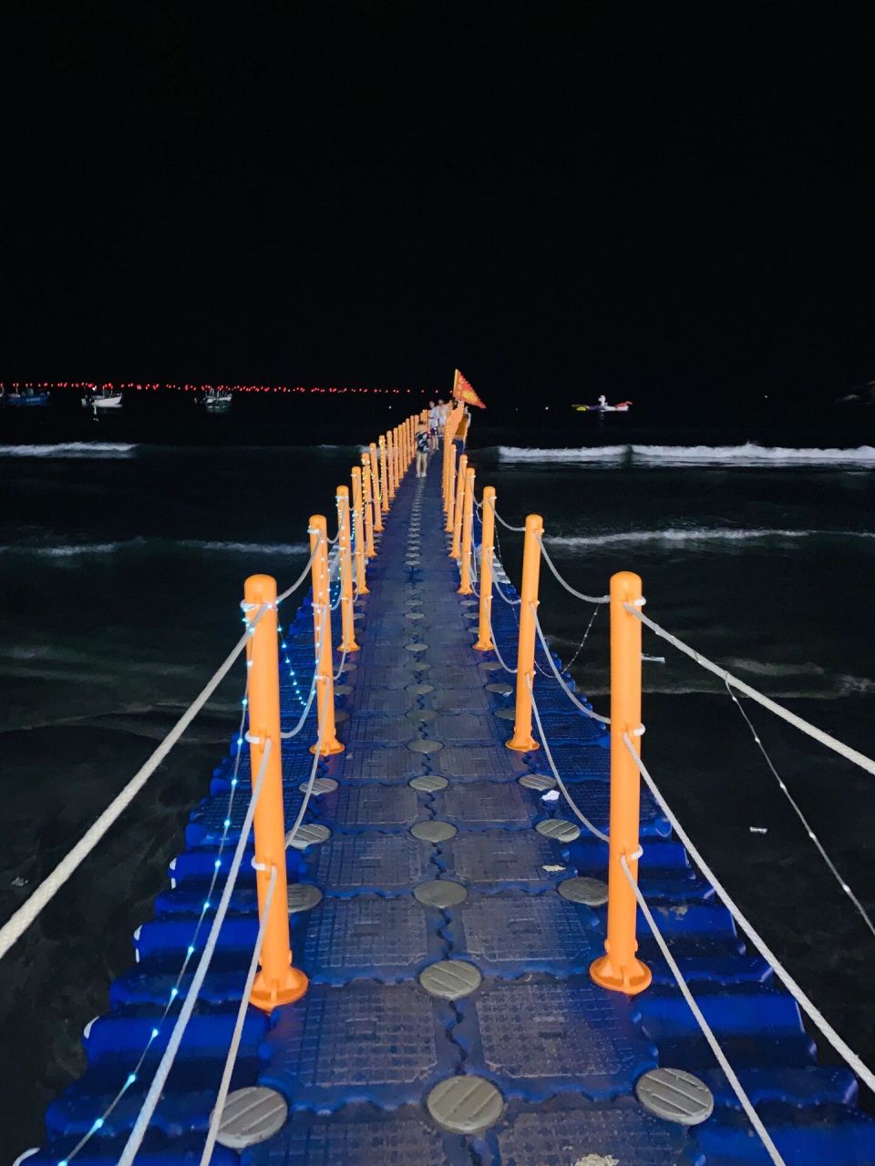 台山浪琴湾   自驾车定位台山浪琴湾,(浪琴湾门票15元,可以游水!