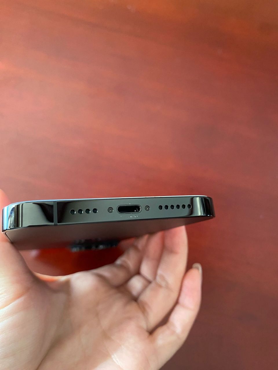 iphone14pro max掉漆 使用一个月就开始掉漆.真的还不如我的12pro.