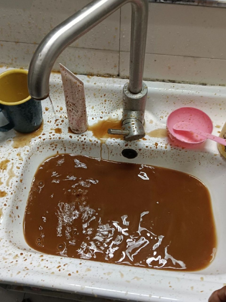 自来水管清洗 热水器不启动 水压小 水异味清洗 地暖清洗 自来水管