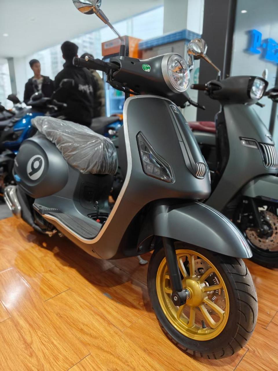 布雷斯通 蓝卡150 23年出厂,回笼资金,全新车亏起处理,未骑,未接电