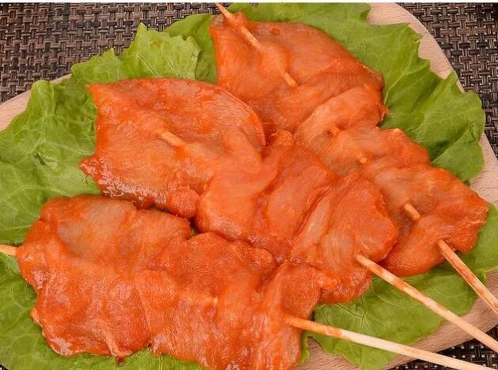 夹手抓饼的里脊肉到底是什么肉    度了一圈,有的说是猪肉有的说是