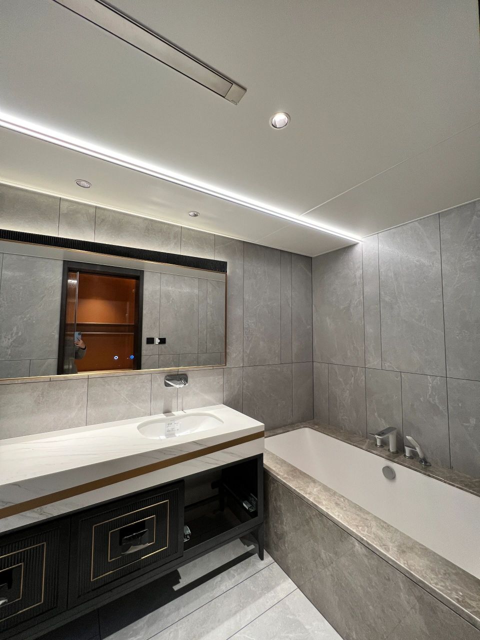 美尔凯特高端厨卫吊顶