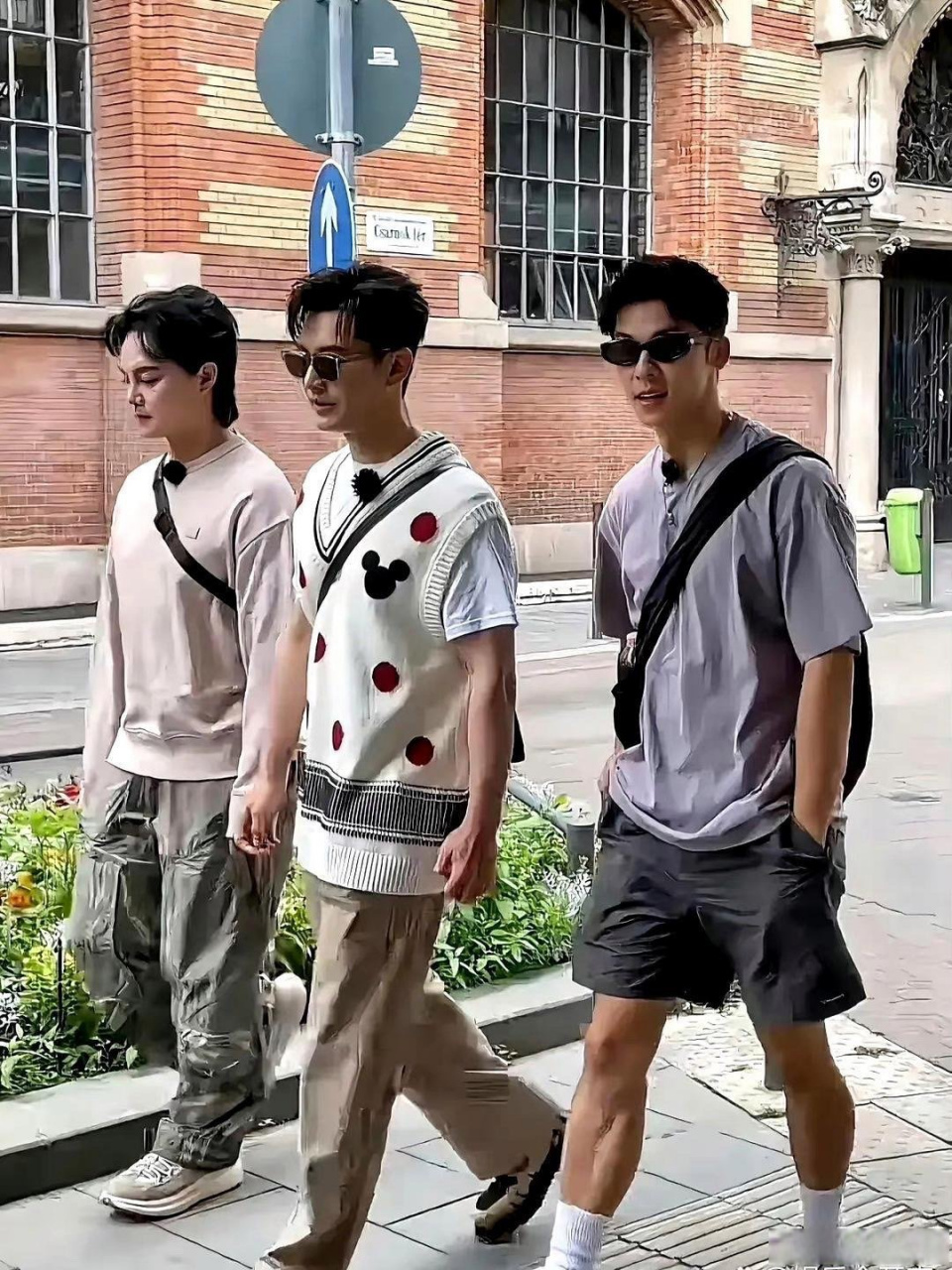 《中餐厅》黄晓明,尹正,许光汉的穿搭貌似在三个季节