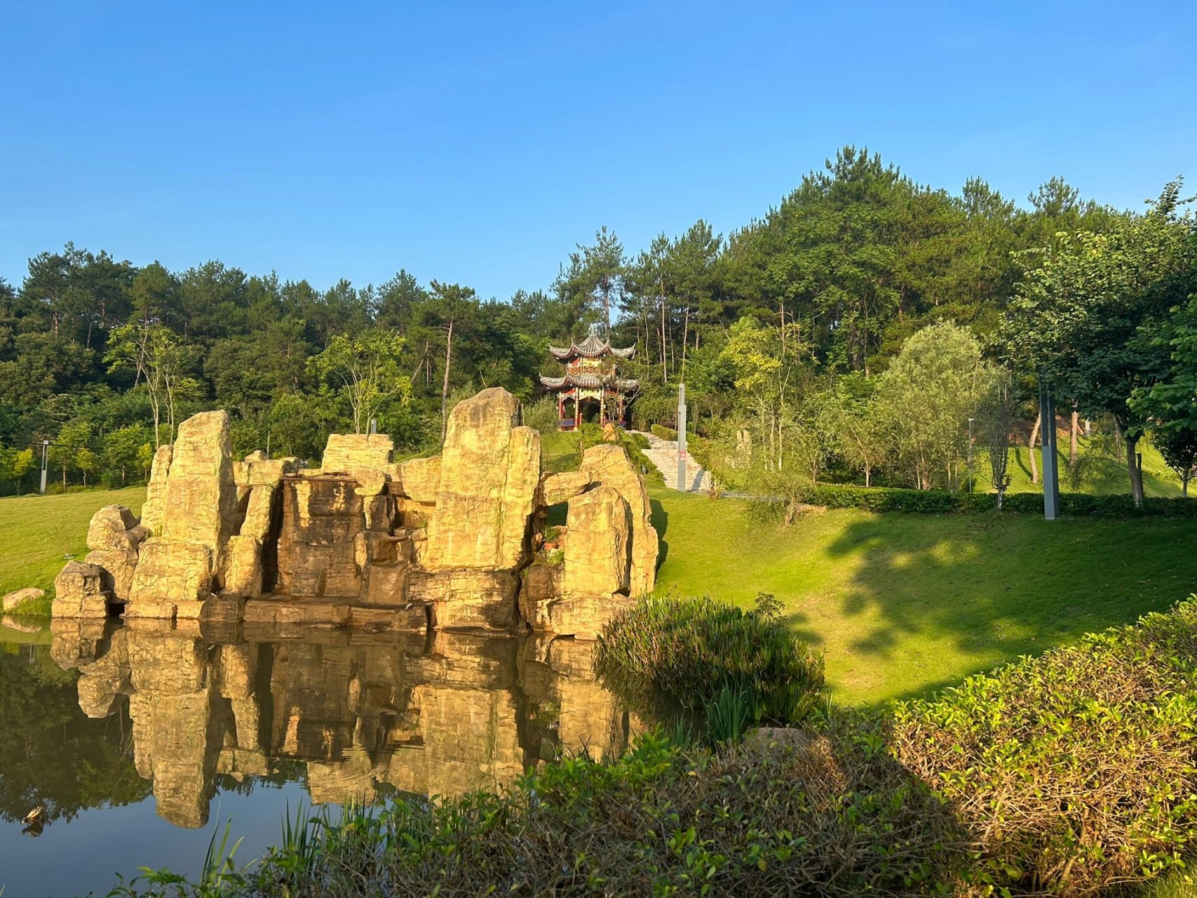 晨游雄州公园 暑假早睡早起,一大清早陪二老晨游雄州公园