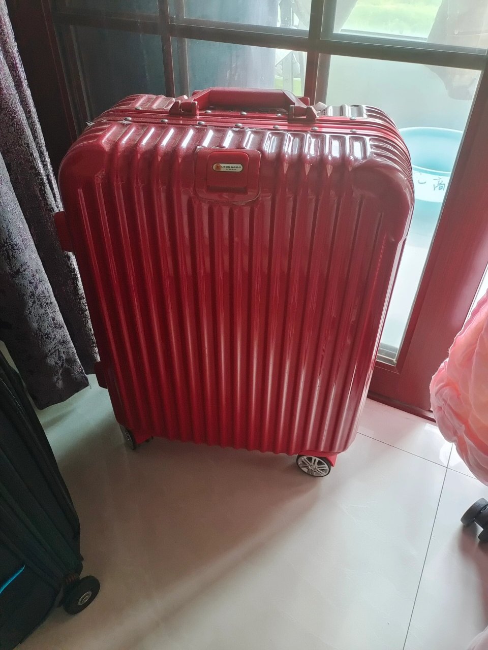 首都航空二十寸行李箱能带到飞机上吗,严吗 周三要从石家庄飞去合肥