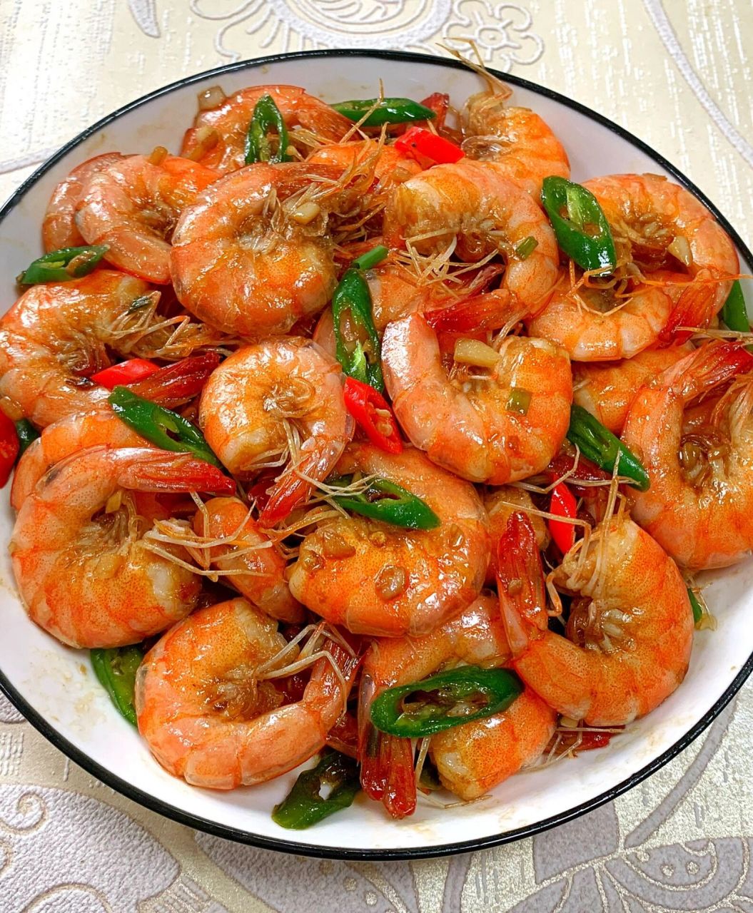 家常菜爆炒大虾～巨过瘾 一盘不够吃,老人孩子吃了补钙,喜欢吃的赶快
