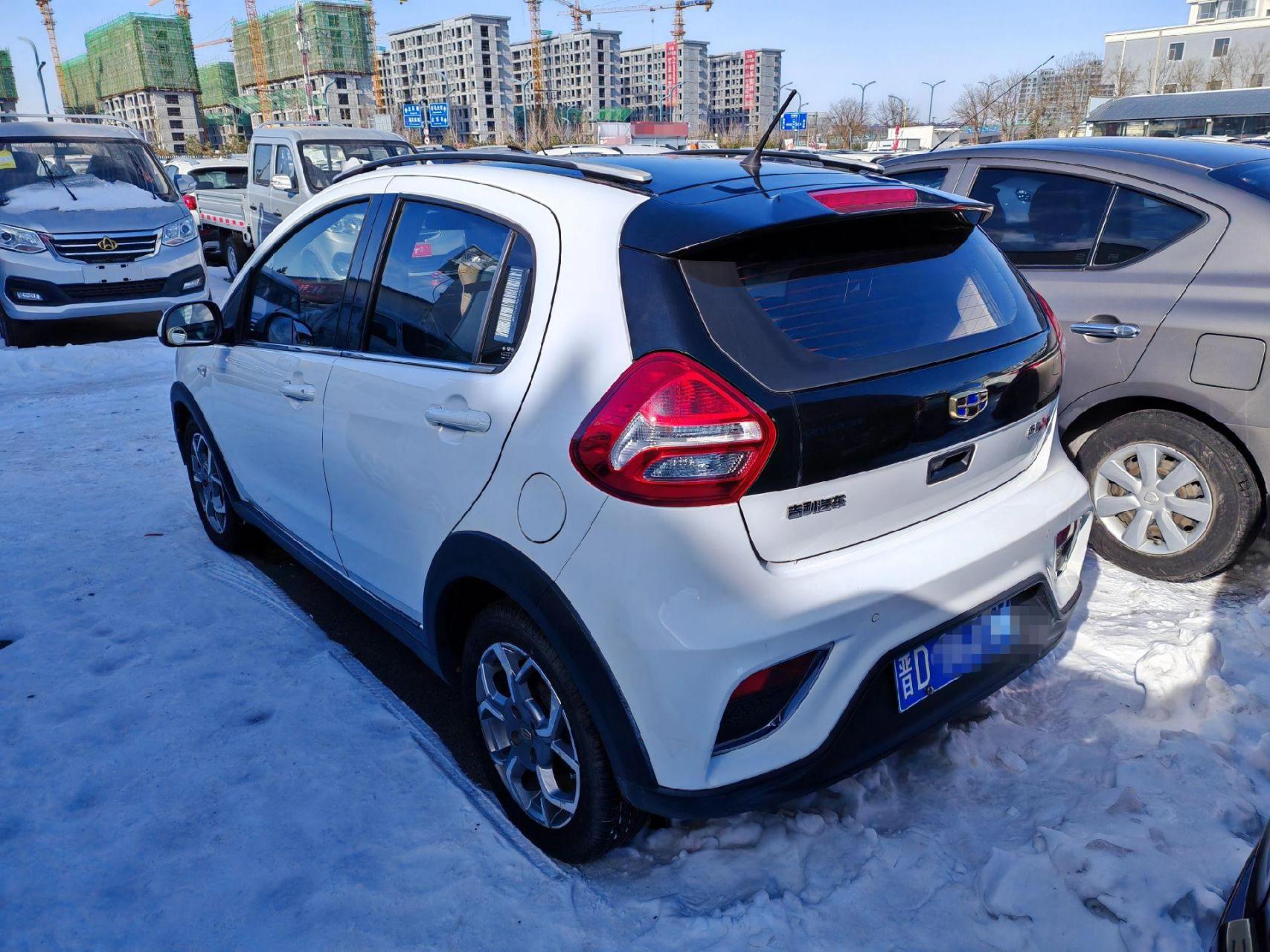 吉利远景x1自动挡车型 2018年吉利远景x1自动挡车型,搭载1.