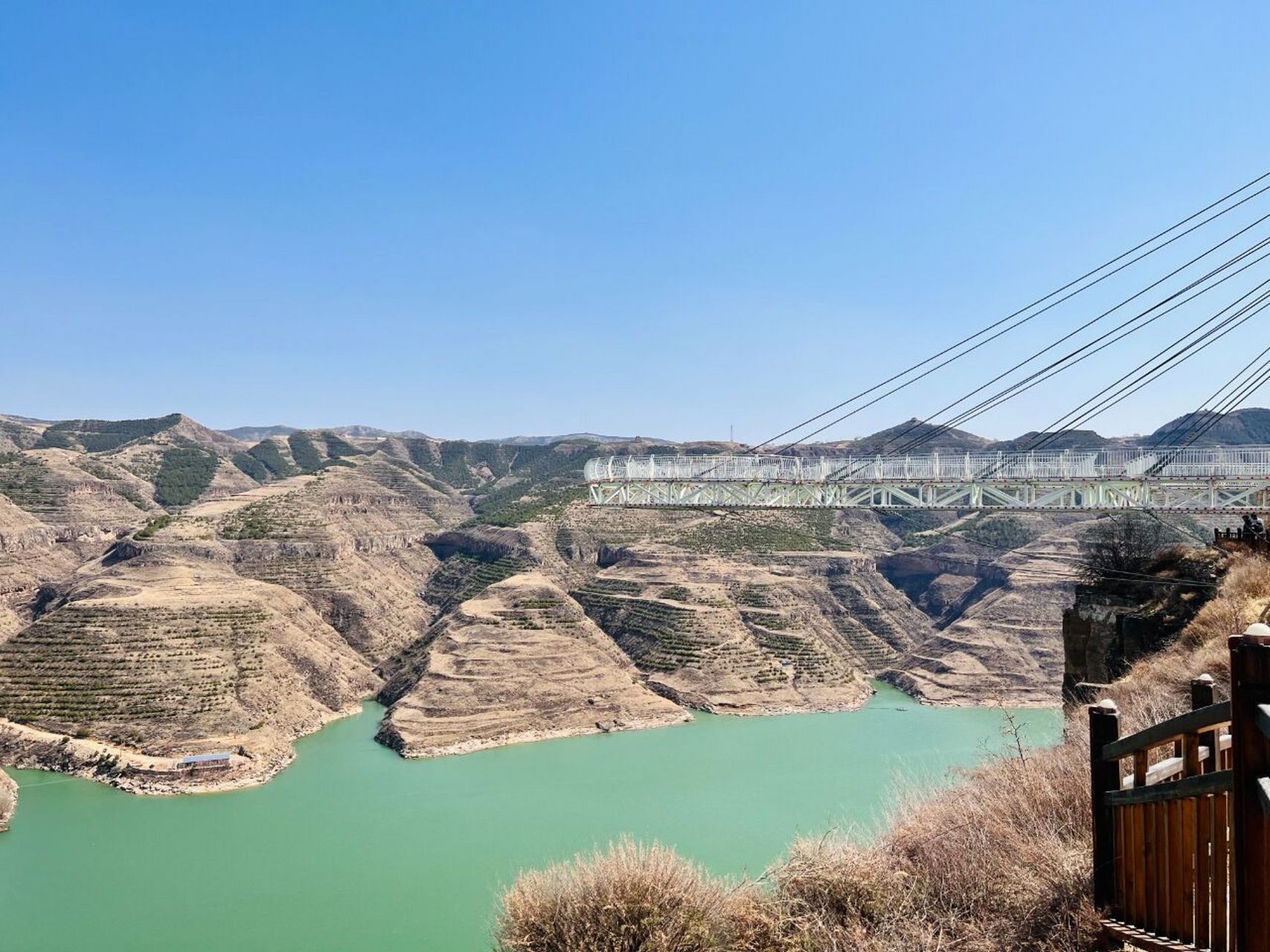 一直都喜欢有水的地方,前不久,终于去了心心念念的"准格尔黄河大峡谷"