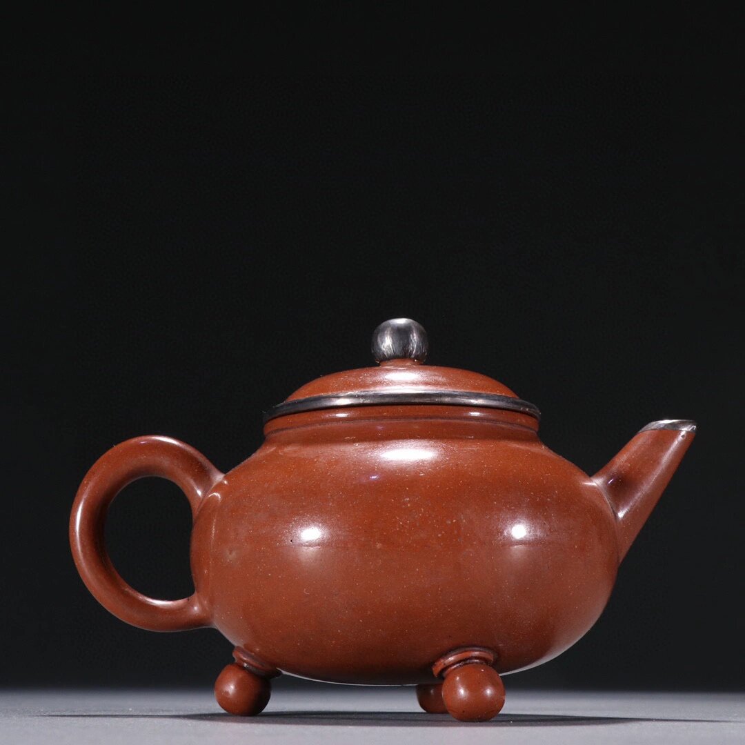 【紫砂包银茶壶】【孟臣款】 孟臣款 紫砂包银茶壶.