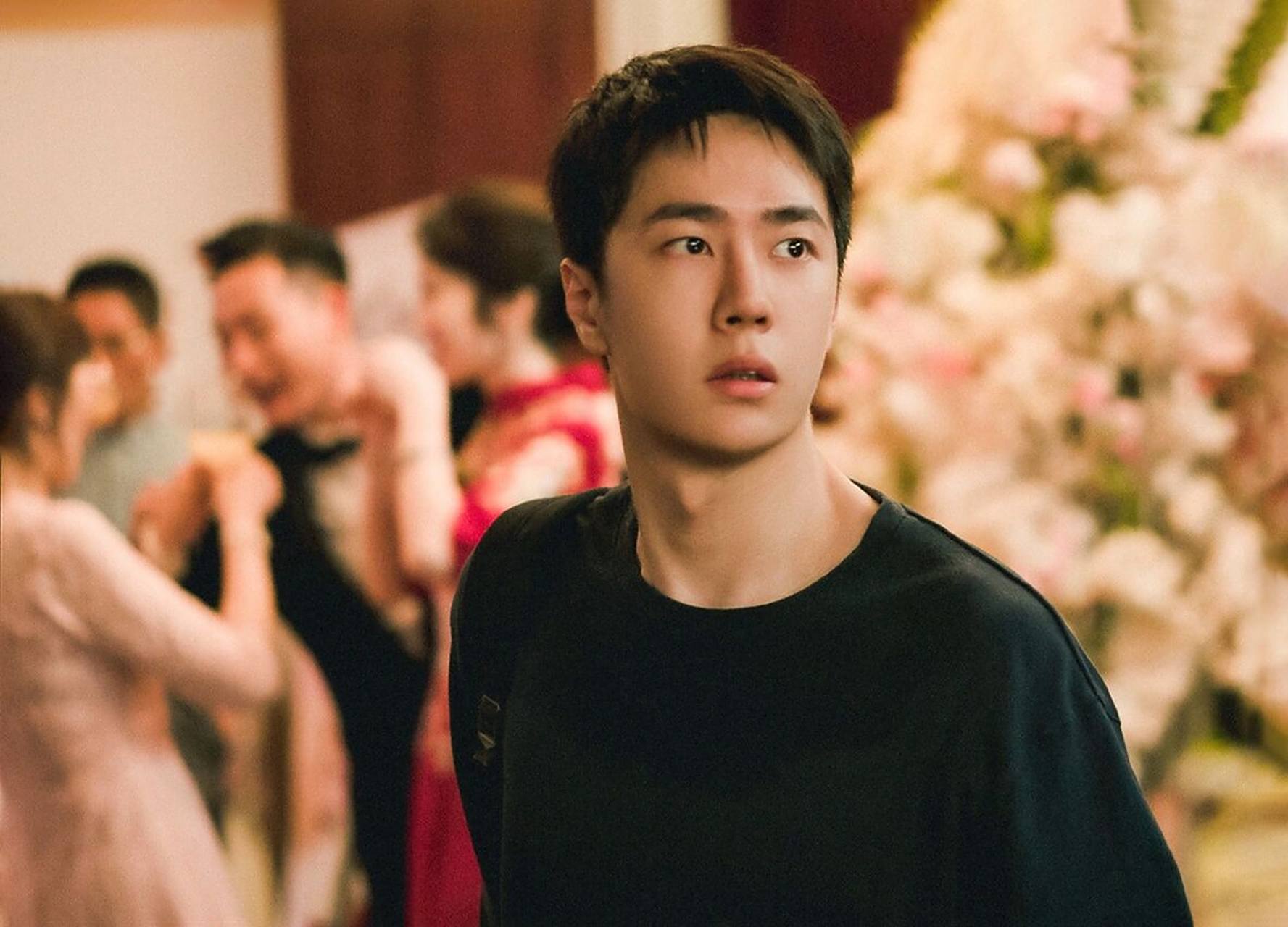 王一博热烈无字无水印海报壁纸 第五篇