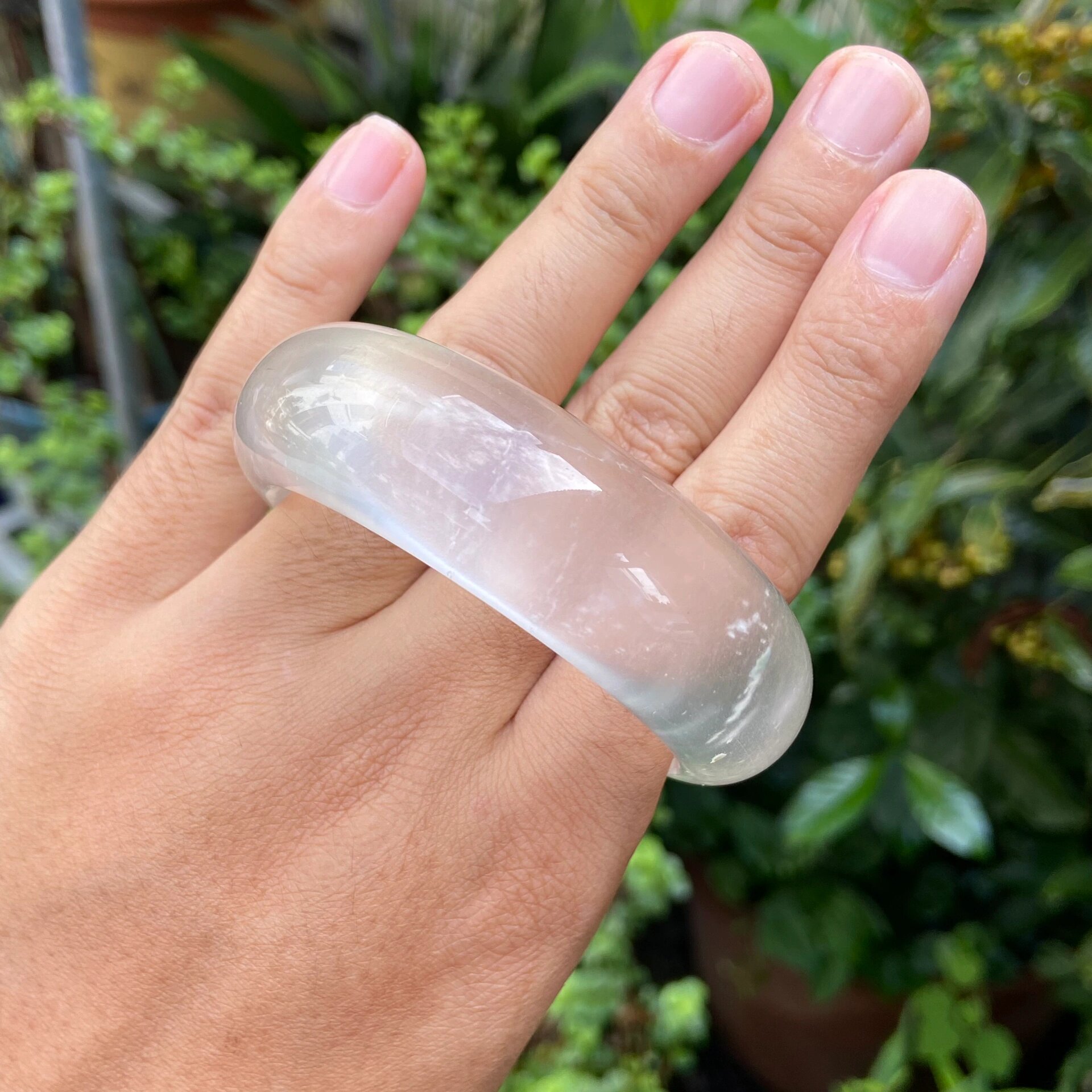 石英质玉缅甸天然水沫玉手镯96冰种 缅甸天然水沫玉手镯石英岩玉