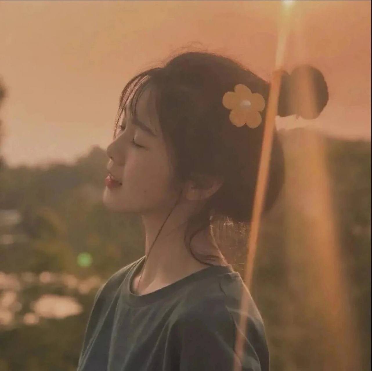 真人女头像,侧脸版,可爱风格