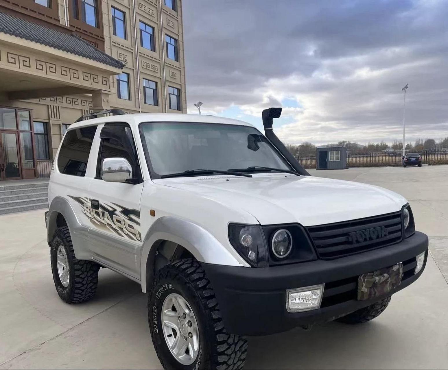 难得一见的三门版丰田lc90