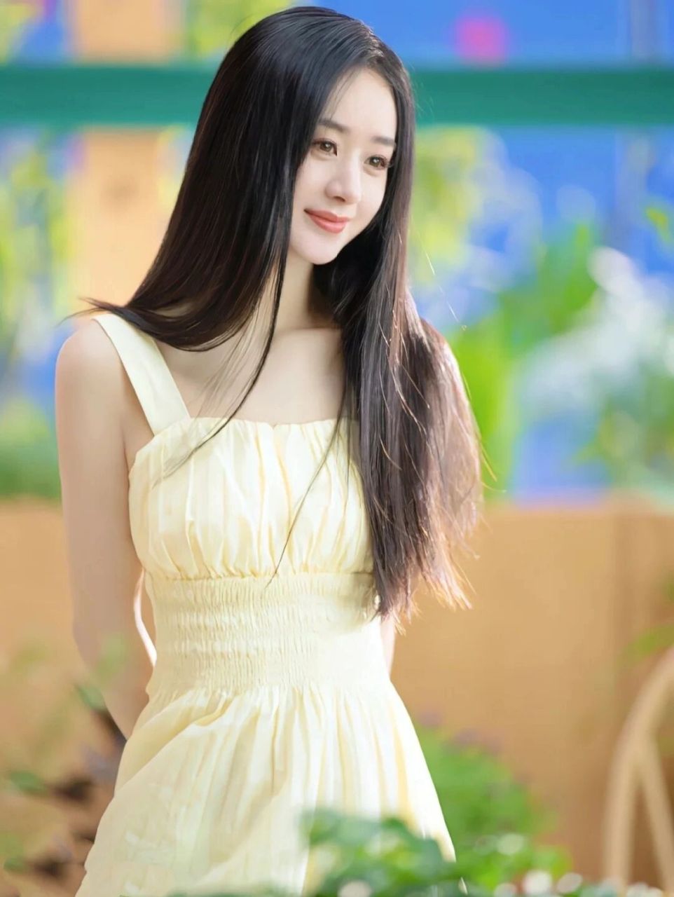 赵丽颖 主要有那么一位镇得住所有人且不挑事的大姐头,年纪大的不摆