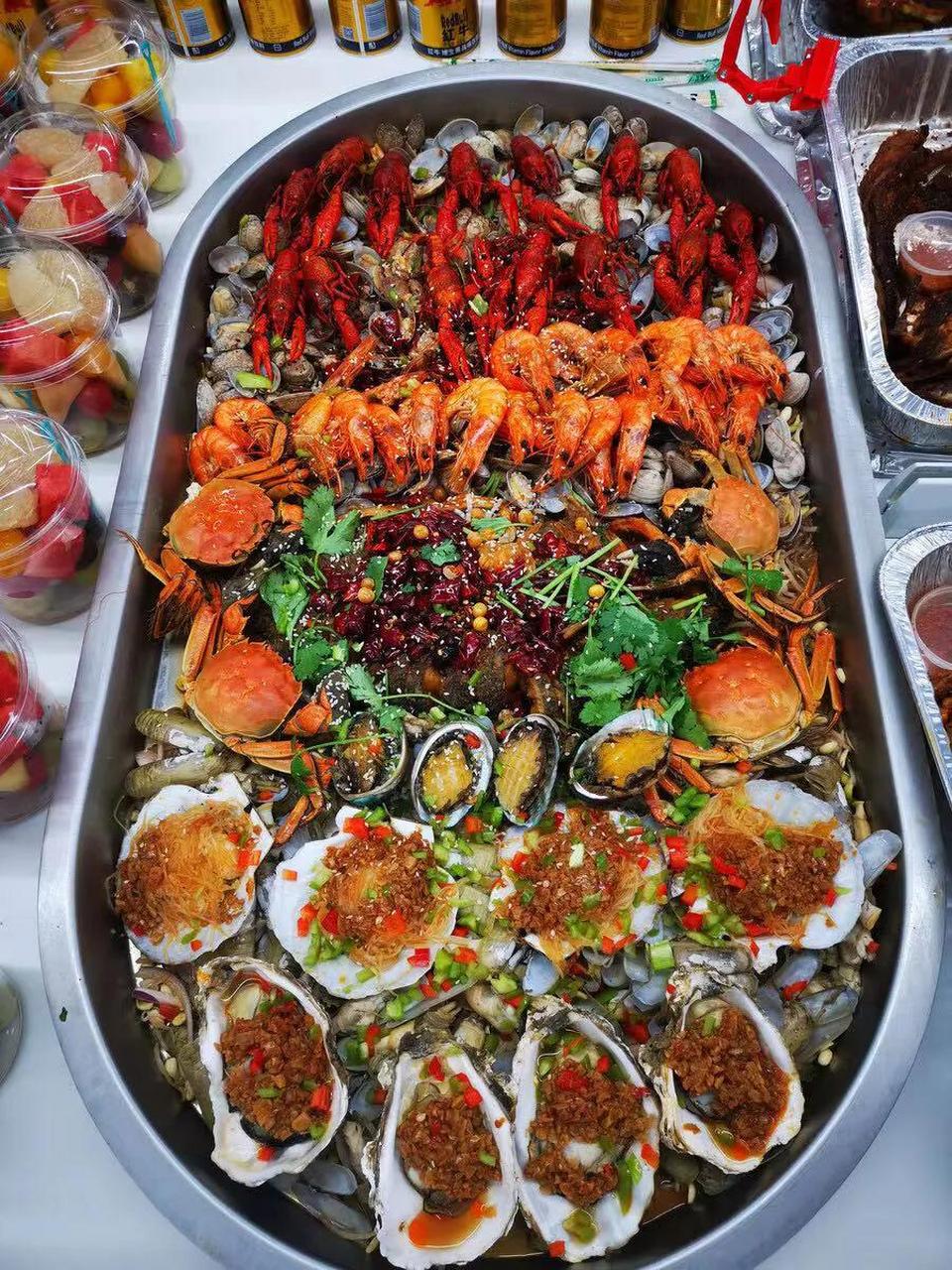 仅138吃住三餐顿顿海鲜大餐75这家宾馆坐落于北戴河刘庄北里联峰路