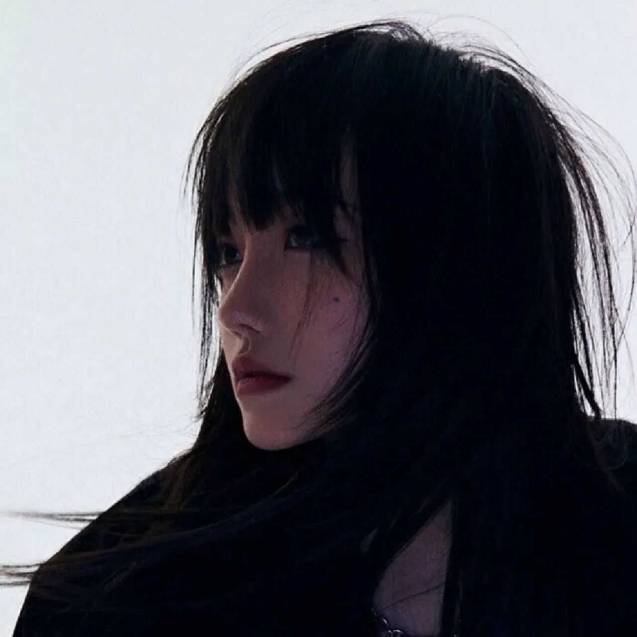 emo分手女生头像75第一弹75就忘了他吧 嘿siri,帮我删除他的电话