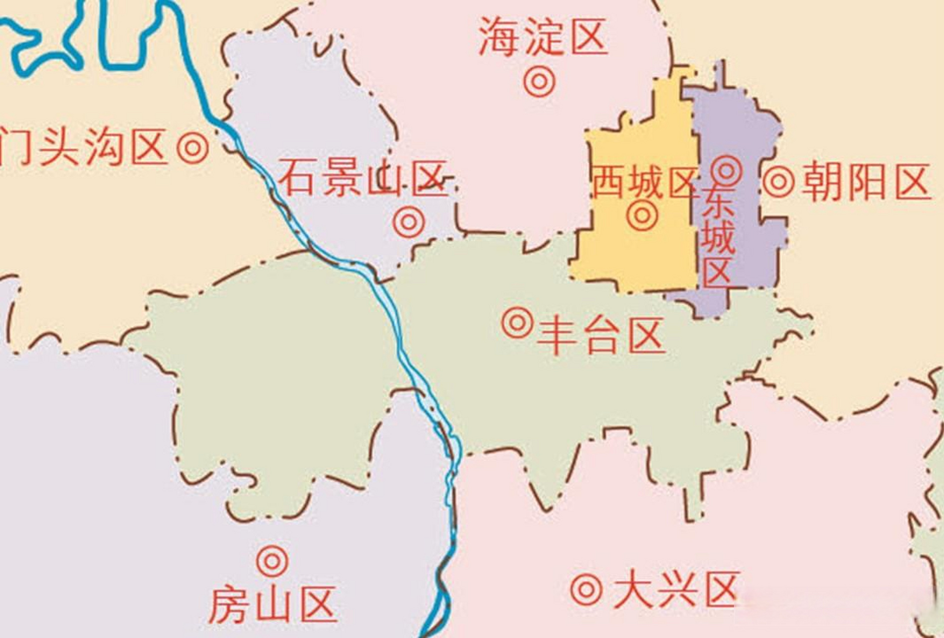 丰台区的形状是长的,周边和八个区接壤,东北角和二环路相连,西边到西