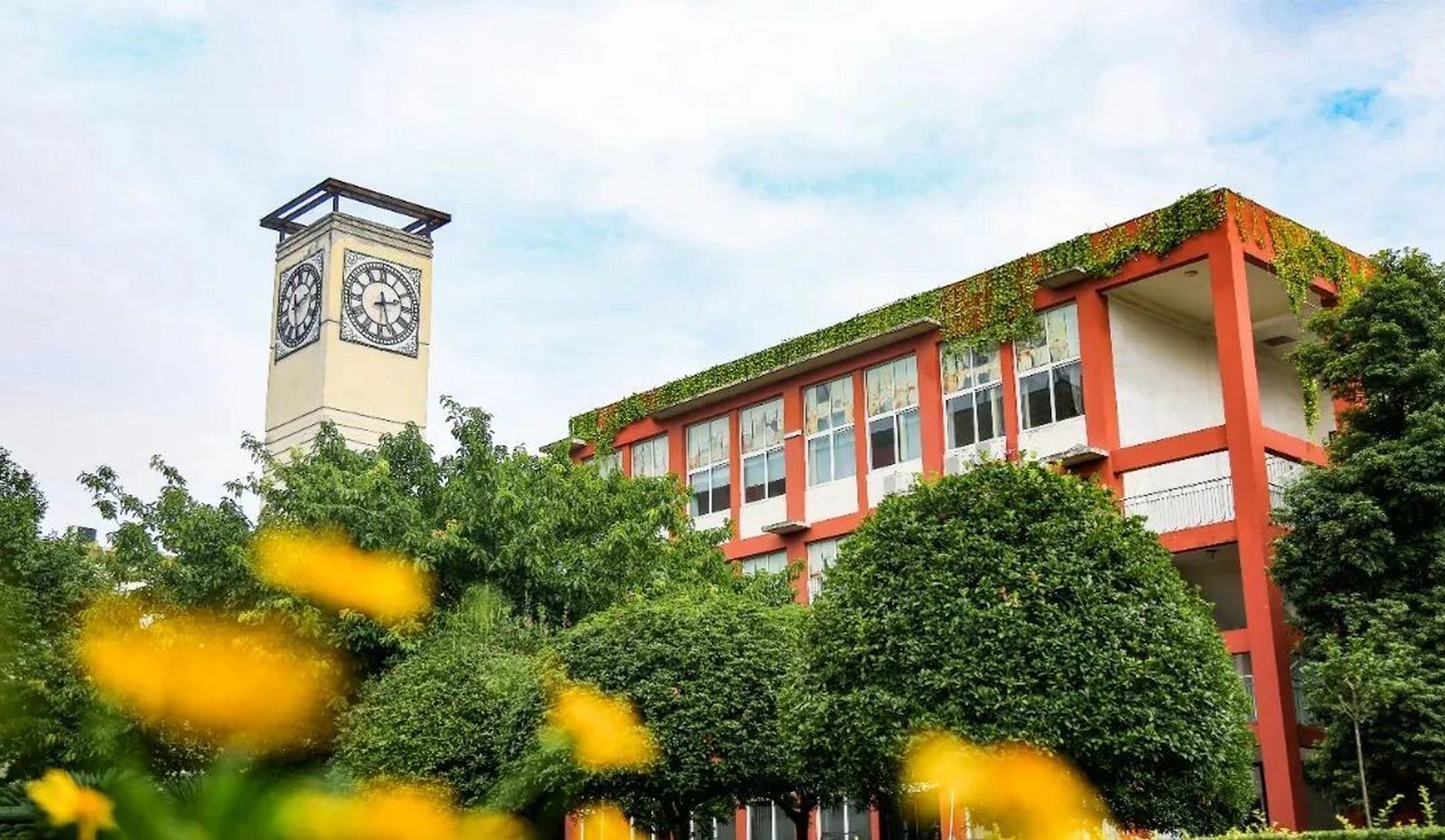 电子科技大学成都学院 电子科技大学成都学院,校区:现有成都校区和