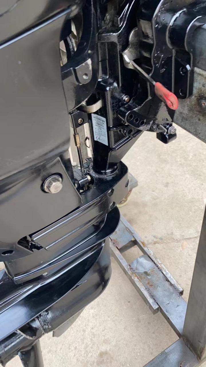 水星四冲15船外机 游艇维修