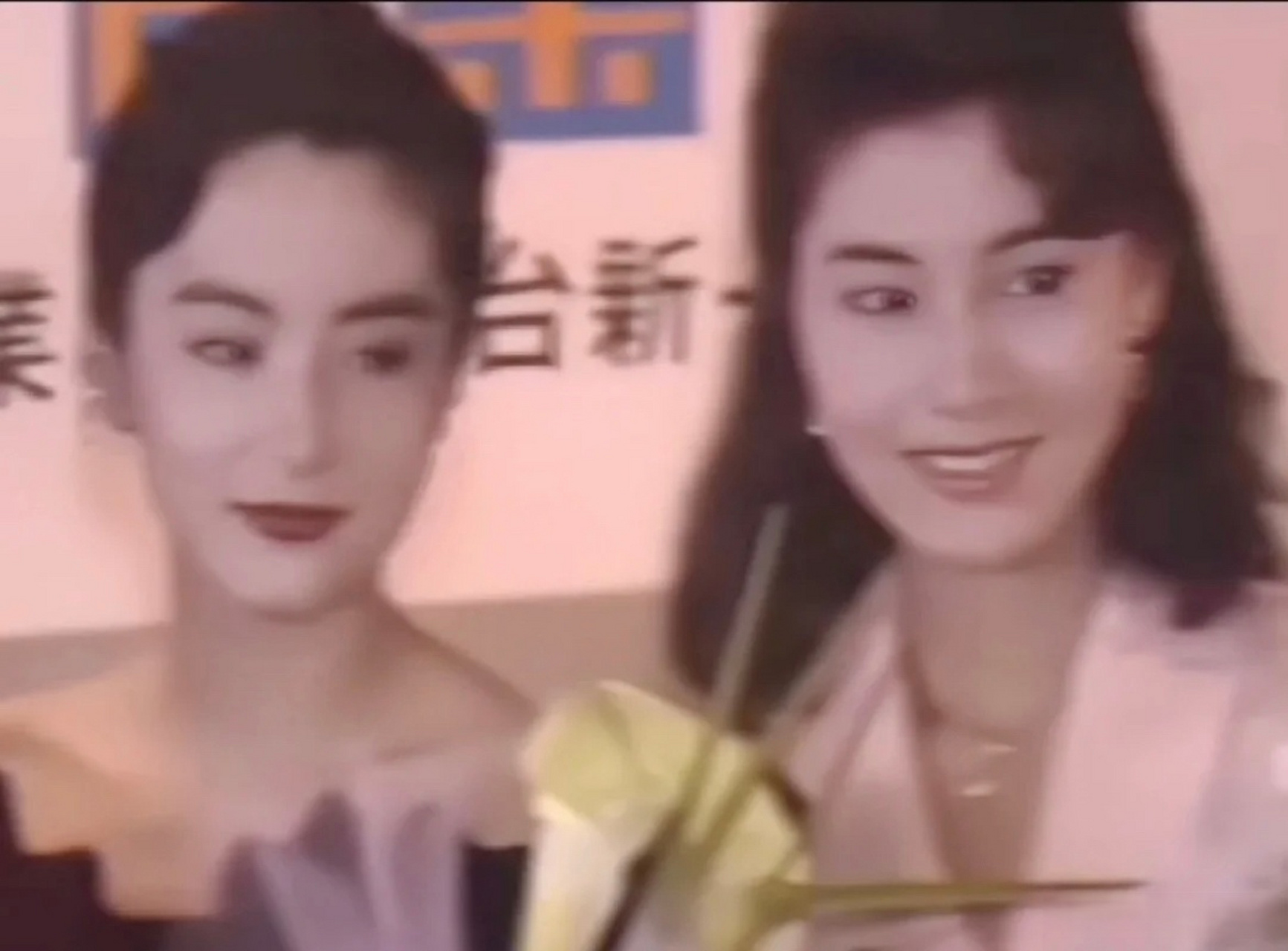 林青霞的脸竟然比李嘉欣的还小这么多[惊哭]