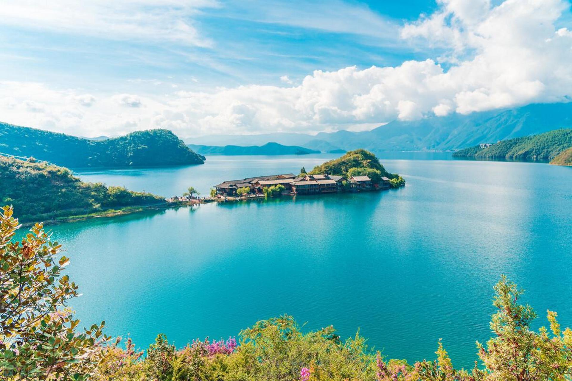 女人不用矜持,把身体送给自己喜欢的男人叫轻浮.