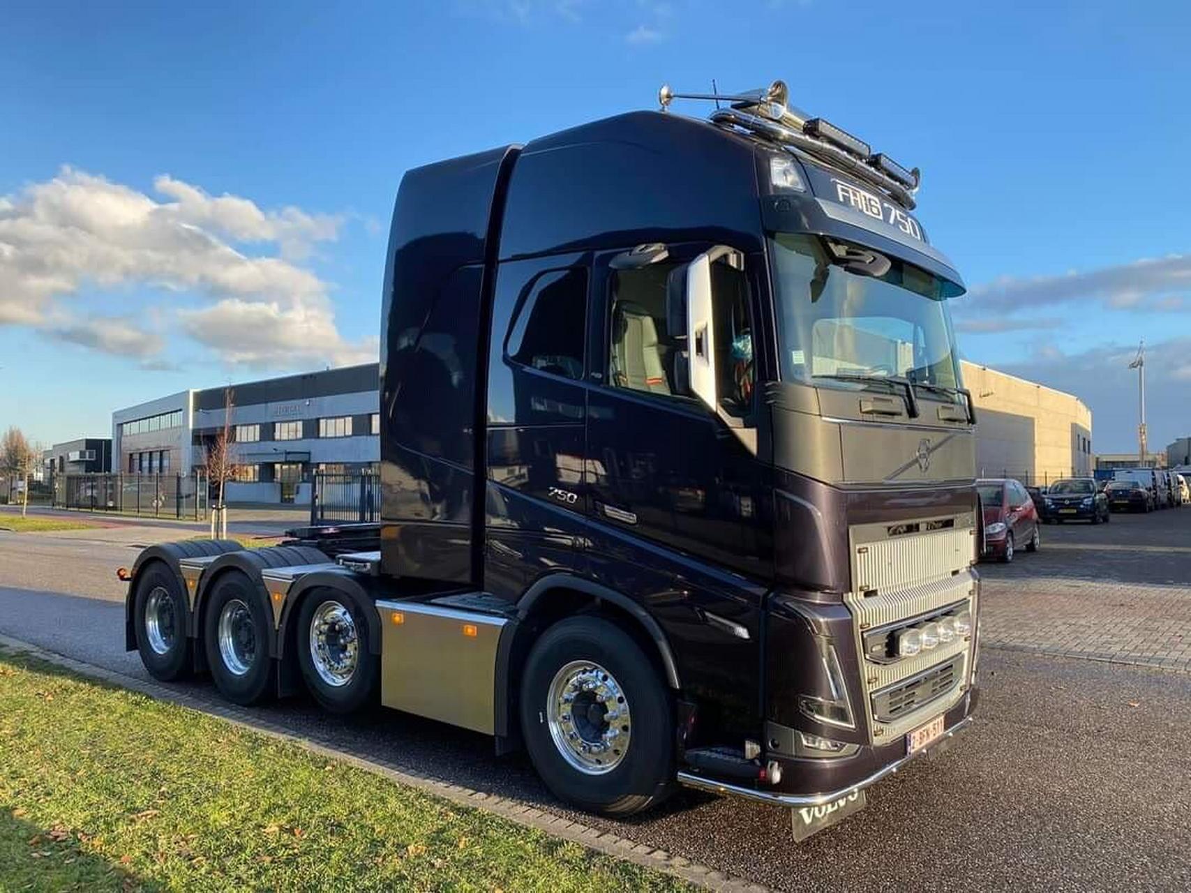 颜值在线!沃尔沃大件运输重型牵引车 8×4,10×4